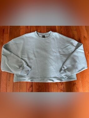 Women’s Wild Fable Oversized Cropped Mint Green Crewneck Soft Sweatshirt Sz L